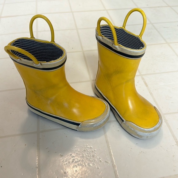 Joe Fresh Size 6 Yellow Rain Boots - Picture 1 of 5